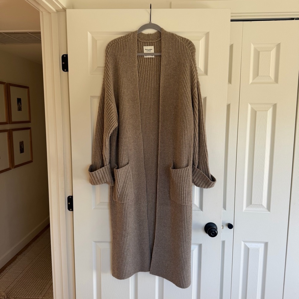 Abercrombie & Fitch Tan Ribbed Cardigan